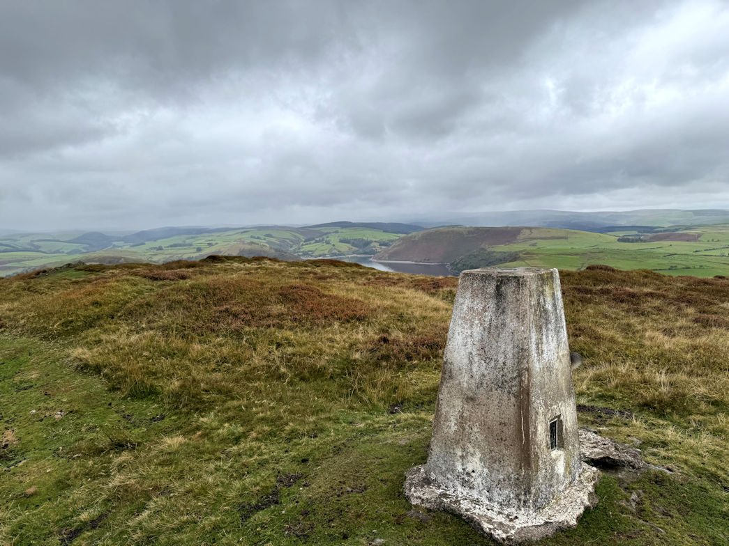 Bryn y Fan (482m)