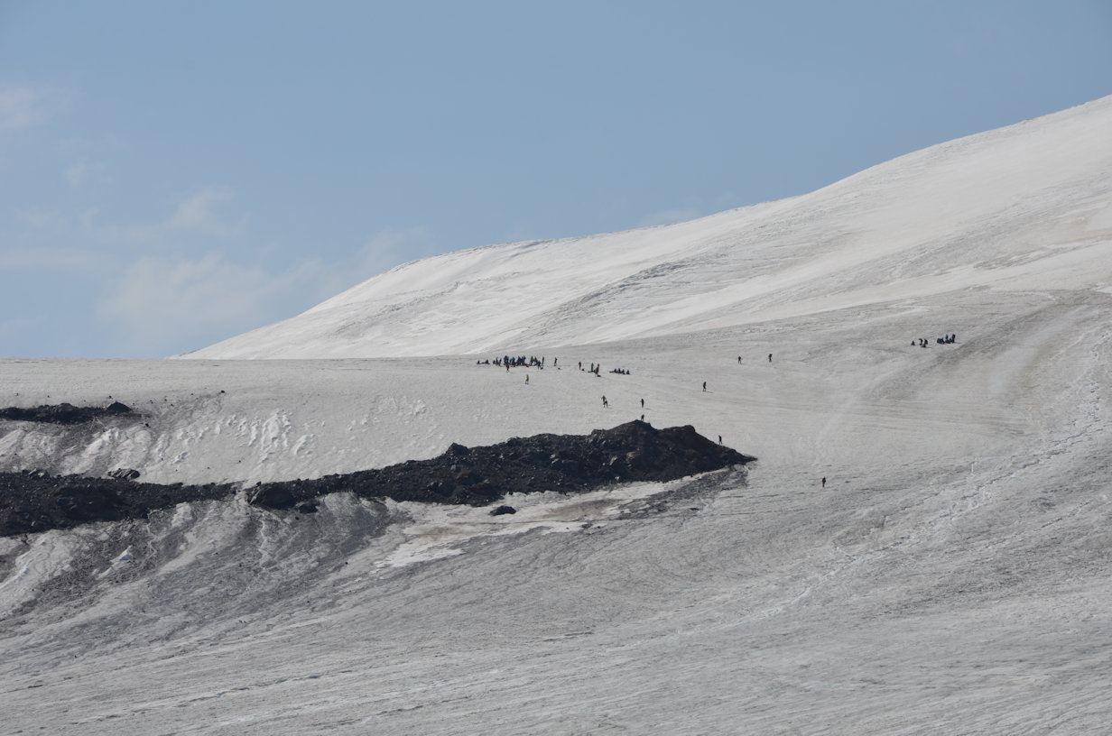 An incident on the lower slopes of Elbrus An incident on the lower slopes of Elbrus