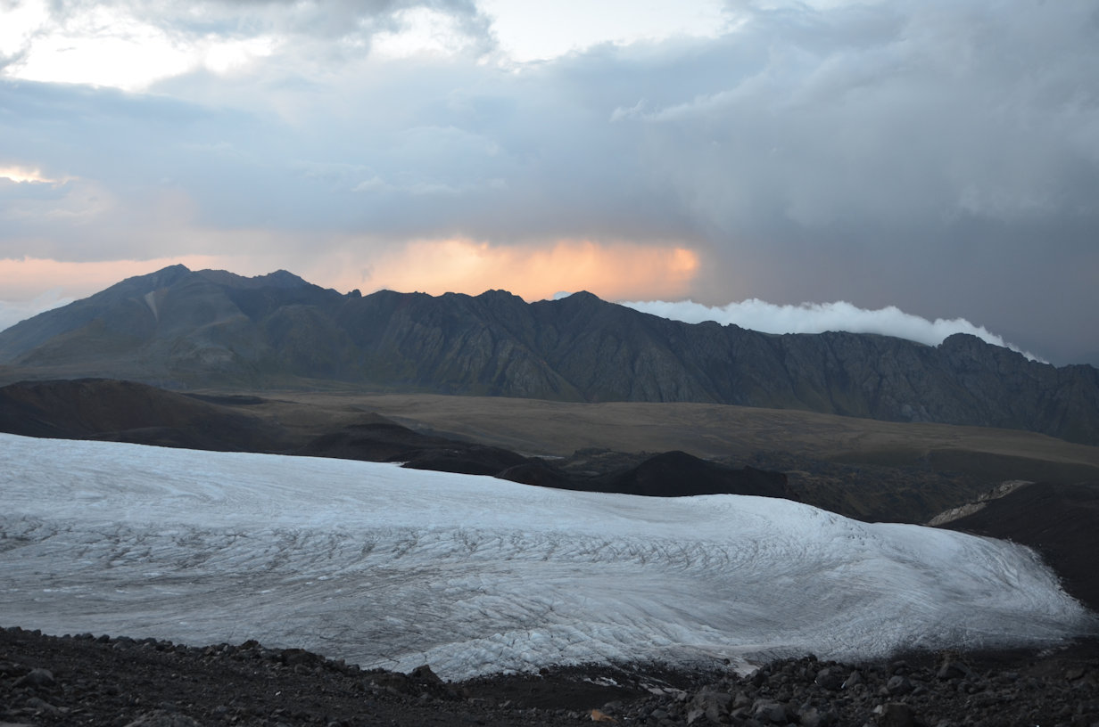 Sunset over the Glacier Sunset over the Glacier