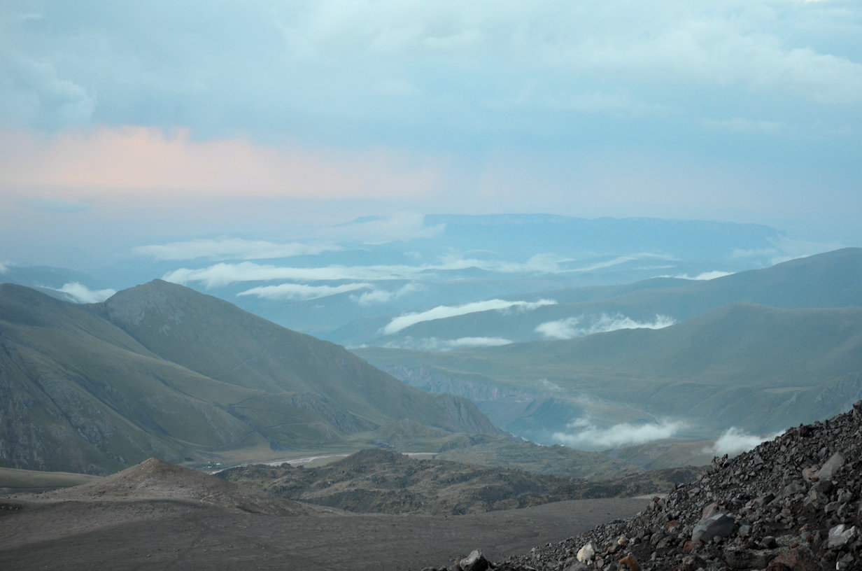 Evening falls over Elbrus Evening falls over Elbrus