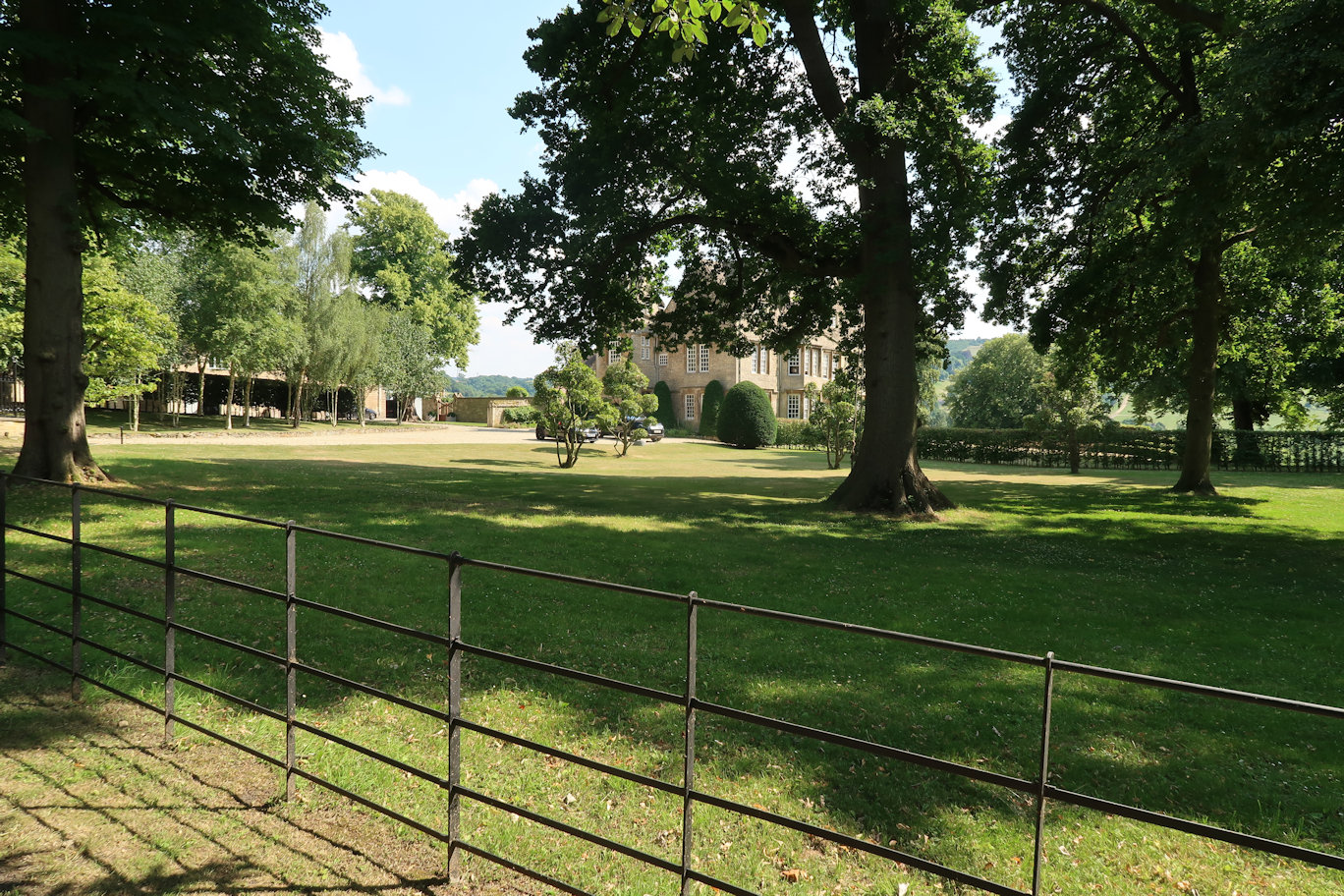 Dixtons Manor Dixtons Manor